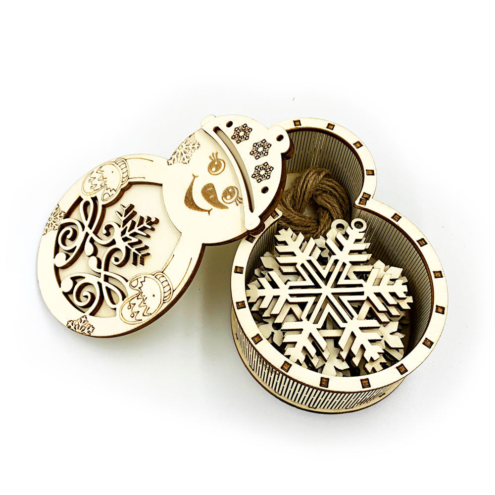 Cutie cu 10 ornamente de brad - lemn