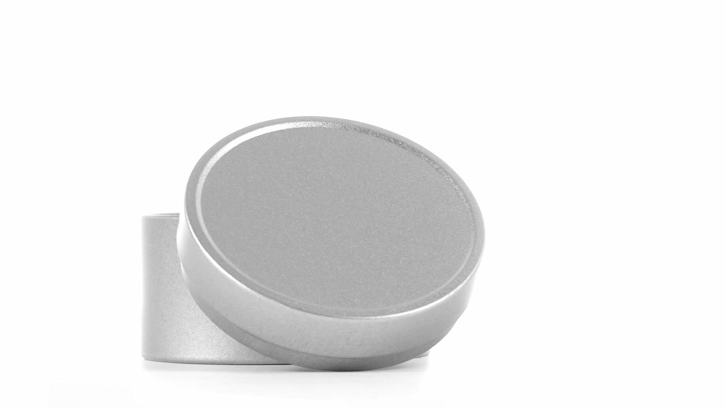 Medium round metal box Ø8x6