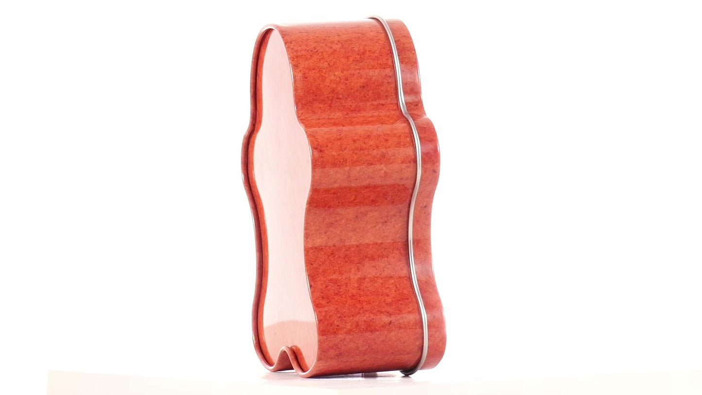 Cutie metalica cu forma de omulet turta dulce